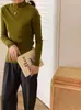 Suéter de punto de lana merino 100% ultrafina de cuello alto medio para mujer, otoño e invierno, corte ajustado, color liso, capa base, 26