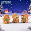 Micro-Paisagem Boneco de Pão de Gengibre Dançante de Natal Fofo Acessórios Decorativos DIY Fofos Enfeites de Carro para Desktop