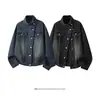 Nueva Chaqueta de Mezclilla para Hombre Otoño 2026, Abrigo de Mezclilla Lavado Estilo Vintage con Botonadura Diagonal Irregular y Cuello Alto