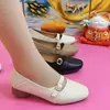 Zapatos populares para mujer para madres 2026, zapatos planos cómodos de suela blanda, nuevos zapatos versátiles de cuero, modernos zapatos de otoño poco profundos para mujeres de mediana edad