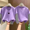 Camiseta de manga larga a rayas de algodón puro para niñas, estilo primavera y otoño, imitación de dos piezas, top de dibujos animados estiloso para niños mayores