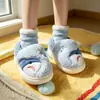 Pantuflas de dibujos animados de tiburón y lana de cordero para otoño e invierno con talón cubierto, unisex, para interior, antideslizantes, de suela gruesa, cálidas de felpa, zapatos de maternidad