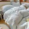 Juego de ropa de cama de cuatro piezas de algodón de doble capa estilo niña, estilo princesa de algodón puro, funda de edredón, sábana, sábana bajera y juego de tres piezas.