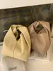 Bolso de Mano Casual y Sencillo, Bolso Tote Estilo Fresco Otoño e Invierno 2026 con Asa Retorcida, Bolso Versátil para Teléfono para el Trabajo