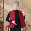 Roupas de outono e inverno para meia-idade e idosos jaqueta avó gola alta bordada colete sem mangas com veludo extra roupas capa feminina