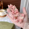 Jardín de Rosas Estilo Francés Estilo Pintura al Óleo Chica Perla Adorno para el Cabello con Flores Alta Elasticidad Trenzado Exquisito Diadema de Perlas de Hada