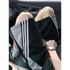Pantalones Cortos de Estilo Americano con Tres Rayas para Hombre, Pantalones Finos de Cinco Puntos para Verano, Pantalones Largos Casuales Sueltos para Playa y Deportes para Hombre