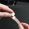 Pulseira de relógio adequada para Apple Apple Watch S9, pulseira de aço inoxidável com padrão de espiga de trigo e fivela magnética para relógio feminino S10