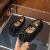 Zapatos Birkenstock para Niñas Primavera 2025 Nuevos Zapatos Infantiles Mocasines con Borlas para Niñas Zapatos Suaves para Bebé Princesa Modernos