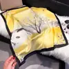 Primavera 2025 Nuevo Pañuelo Moda Estilo Occidental Combinable Cuadrado Pequeño 70cm Pañuelo Decorativo Protección Solar Chal de Viaje Mujer