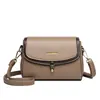 Bolsa quadrada pequena estilosa, bolsa transversal de couro feminina, novo modelo 2026, bolsa de ombro casual para mulheres de meia-idade