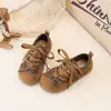 Zapatillas de moda para niñas con estampado de leopardo 2026 Primavera y Otoño Nuevo Estilo Coreano Zapatos de una sola pieza para niñas con velcro Suela suave Zapatos casuales Tendencia