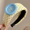 2026 Nuevo Estilo Diadema de Mujer Plisada de Ala Ancha Sensación de Alta Gama Cubre la Parte Superior del Cráneo Hace que la Cara se Vea Más Pequeña Cubre la Raya del Cabello Pinza para el Cabello Accesorio para el Cabello