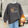 Venta al por mayor de fábrica de nuevos conjuntos de otoño inspirados en la dopamina con un diseño de alta gama, tops de otoño e invierno, sudaderas con forro polar y engrosadas para mujer