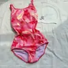 Traje de baño de competición "Polvo de Mariposa" para Mujer 2025 Nuevo de una Pieza Triángulo Sexy Especial para Piscina Ropa de Entrenamiento Profesional
