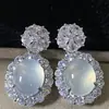 Conjunto de Colgante Huevo de Paloma de Calcedonia Blanco Hielo Incrustado Plateado al Por Mayor Pulsera de Jade Anillo Pendientes Conjunto de Tres Piezas