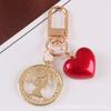 Llavero creativo de aleación con forma de corazón, con una distintiva belleza, de metal, redondo, con etiquetas, accesorios, bolso de pareja, adornos decorativos colgantes.
