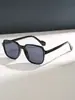 Óculos de Sol Quadrados Simples e Modernos Estilo Coreano, Unissex, com Design Único de Rebite, Proteção Solar para Uso Externo, Óculos Versáteis