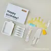 Utensilios para pastel cumpleaños juego de regalo de seis piezas tienda de repostería juego de suministros para fiesta al por mayor juego de cubiertos y platos desechables