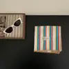 ¡Pequeña literatura y arte gris! Pañuelo Cuadrado Pequeño de Algodón Estampado Azul y Rojo Vintage Estilo Coreano Pañuelo Versátil de Alta Calidad