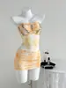 Conjunto de Dos Piezas Estilo Francés Dulce para Chica con Estampado Degradado: Top de Tubo Bordado y Falda Ceñida Fruncida para Vacaciones