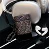 Funda Redonda Gris Plateado con Patrón de Cocodrilo Láser para Auriculares Apple 4/5 Nueva 3ª Generación, Adecuada para Funda de Auriculares AirPods Pro 2 para Mujeres