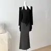 [Conjunto de Tres Piezas] [Cárdigan de Manga Larga + Top sin Mangas de Cuello Halter + Falda de Cola de Pescado] Traje de Moda Estilo Perezoso de Primavera y Otoño
