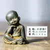 Novos Ornamentos Pequenos de Monges Zen Estilo Chinês e Monges Iniciantes para Mesa de Casa, Artesanato Vintage Desgastado, Decorações de Estátua de Buda
