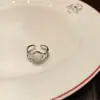 Anillo de Piedra Lunar Estilo Coreano 2025 para Mujer, Moderno y Lujoso, Anillo para Dedo Índice Incrustado con Diamantes Estilo Ins, Estilo Francés