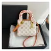 Bolso de Princesa Diana con Estampado Vintage Texturizado de Gama Alta para Mujer 2026 Nuevo Bolso de Mano Versátil de Lujo Ligero Bolso de Hombro Cruzado