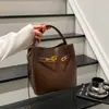 Bolso de Hombro Cruzado Vintage de Alta Gama para Mujer, Moda Nueva Otoño/Invierno 2025, Estilo Commuter