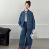 Conjunto de Ropa de Otoño para Niñas: Elegante y a la moda conjunto de dos piezas de mezclilla para chicas mayores, estilo coreano casual, pantalones de pierna ancha y chaqueta de primavera/otoño