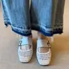 Mules cerrados de suela gruesa estilo francés para mujer, para uso exterior en verano, modelo 2026, con aumento de altura interno, sandalias tipo chancla caladas huecas estilo Birkenstock