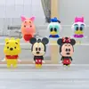 Llavero de Mickey y Minnie de Boda Colgante Pequeño de Resina Muñeco Suave Accesorio Colgante Pequeño Máquina de Garra Regalo para Estudiante