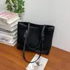 Bolsa de Ombro Única com Cores Contrastantes Estilo Europeu e Americano, Novo Modelo 2025, Tote de Grande Capacidade, Bolsa Tote de Ombro Casual e Estilosa