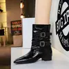 Diseño de punta fina, bota plisada, textura similar al cuero, pierna ancha, tacón grueso, estilo británico, botines retro de charol, botines Chelsea apilados
