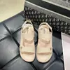 Sandálias de novo estilo femininas para uso externo de verão cor sólida bico aberto velcro sandálias baixas sandálias de praia à beira-mar
