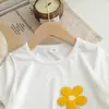 Conjunto de Verano para Niñas 2026 Nuevo Estilo Coreano Moda Camiseta Floral a la Moda y Falda de Mezclilla Conjunto de Dos Piezas