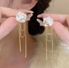 Pendientes de borla de camelia versátiles diseño nicho de lujo ligero moda versátil temperamento de alta gama pendientes estilo socialité femenino