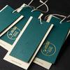 Etiquetas Colgantes Antiguas de Alta Gama Hechas a Medida, Marcas de Ropa Hechas a Medida, Etiquetas de Cartulina Verde Oscuro, Etiquetas de Cuello, Personalización de Papel Especial