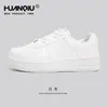 Tenis Negros Universales para Mujer Verano 2025 Nueva Moda Versátiles Transpirables Zapatos Ropa de Trabajo Casual para Mujer Zapatos Negros Pequeños