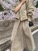 Conjunto de Duas Peças para Mulheres: Vestido Sem Manga Japonês e Coreano + Jaqueta Curta com Capuz de Manga Longa - Look Estilo Preguiçoso Outono/Inverno 2026