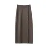 Nueva colección de otoño e invierno: una falda de punto de cachemira de hilo doble de siete agujas, gruesa, de corte ajustado, que favorece la figura y a la moda, de largo hasta la rodilla, con adornos de botones