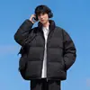 Jaqueta de algodão sem capuz 2026 transfronteiriça para homens, novo estilo de inverno, quente, confortável, resistente ao frio, casaco de algodão moderno, peça externa à prova de vento para homens