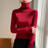 Impresionantemente hermosa y súper atractiva base de capa interior de punto con cuello alto estilo suéter para mujer, nuevo y versátil color camel