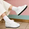 Tênis de Treino Alemão Garra de Gato para Mulheres 2026 Novo Primavera/Verão Leve Versátil Nicho Estilo Coreano Estudante Sapatos Brancos