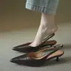 2026 Estilo Caliente de Celebridad de Internet Zapatos de Salón de Corte Bajo con Punta Puntiaguda Versátiles para Mujer Estilo Callejero Alta Apariencia Estilo Japonés Cómodos Zapatos Profesionales