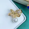 Accesorios DIY Moda Elegante Lazo Broche de Perla Exquisita Hebilla de Ojal para Traje Cardigan Antideslizante Pin Pequeño