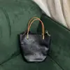 Bolsa Saco Personalizada de Couro Bovino de Primeira Camada Tingido com Vegetais, Bolsa de Ombro Versátil Retro de Grande Capacidade, Bolsa Simples e Elegante de Couro Genuíno para Mulheres
