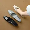 Zapatos de Commuter para Mujer Estilo Nuevo Primavera 2026 con Hebilla de Cola de Golondrina de Pedrería, Piel de Oveja, Completamente de Piel por Dentro y por Fuera, Punta Cuadrada Pequeña, Boca Baja, Zapatos Planos